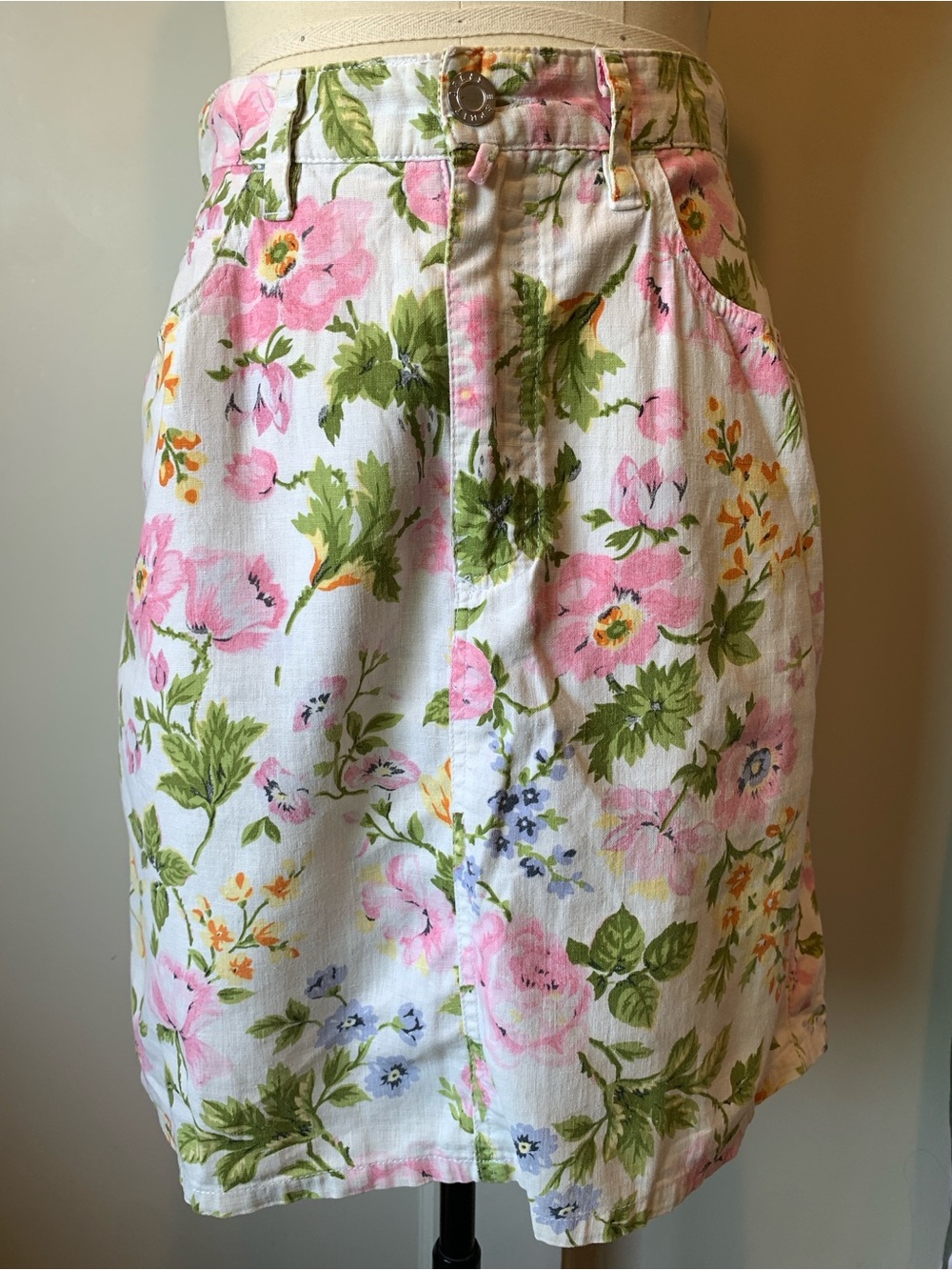 Esprit Vintage 90’s White Floral Short Skirt with Pink & Green Print 30” waist.